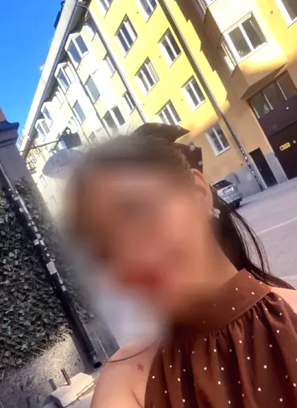 Büsra, 26