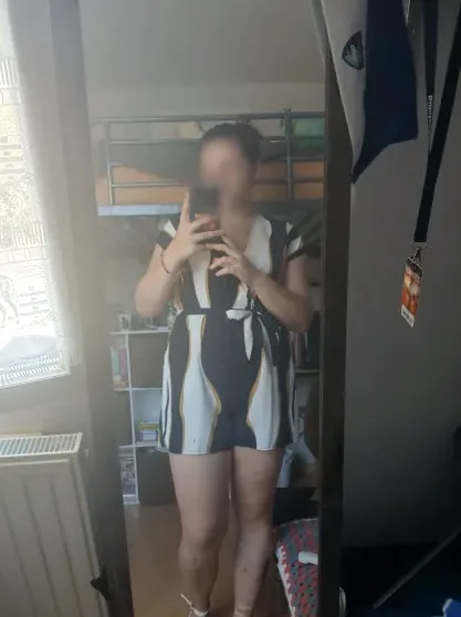 Claudia, 22