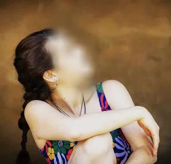 Denise, 19