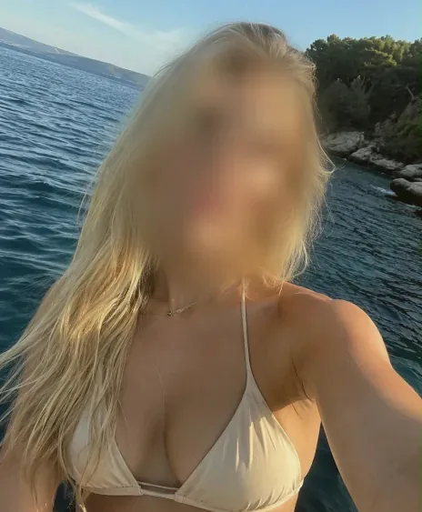 Elif, 27