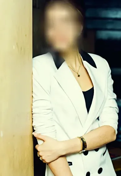 Josephine, 30