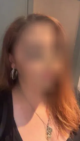 Melina, 24