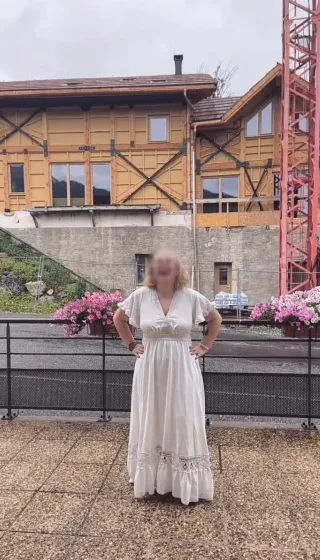 Sarah, 28