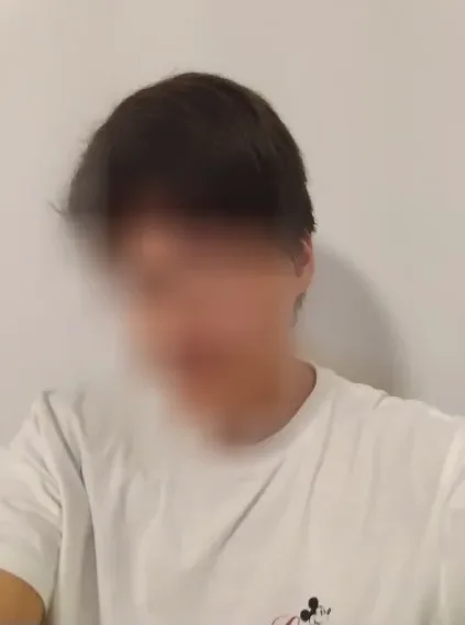 Sina, 22