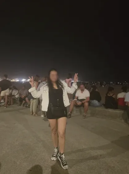 Sophie, 37