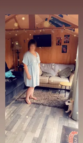 Viktoria, 27