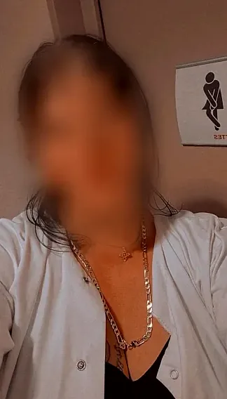 Vivien, 33